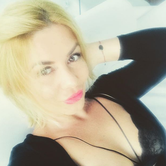 Lucianei îi place să pozeze sexy