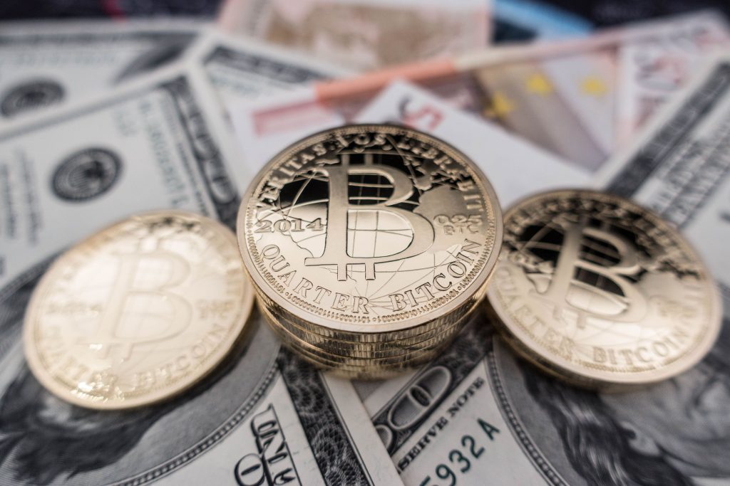 Una dintre cele mai importante criptomonede şi-a pierdut 98% din valoare în doar 24 de ore. Oamenii au intrat în panică