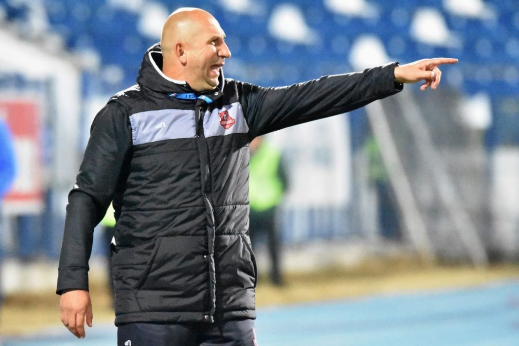 Imagine Stire Vasile Miriuță sigur de obiectiv: „Îmi doresc să rămânem în Liga 1, nu să salvez echipa, că nu-s «Salvatore della Patria»!” | 2review.ro