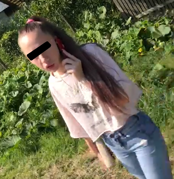 Adolescenta ne-a dezvăluit cât costă un drum ca al Alexandrei, la ocazie