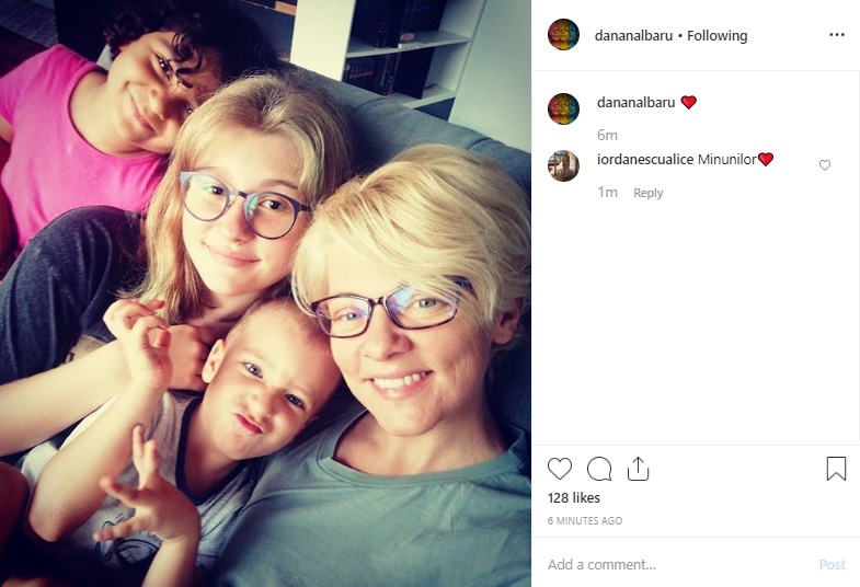 Dana Nălbaru, alături de Kadri, Sofia și Roxana © Intagram