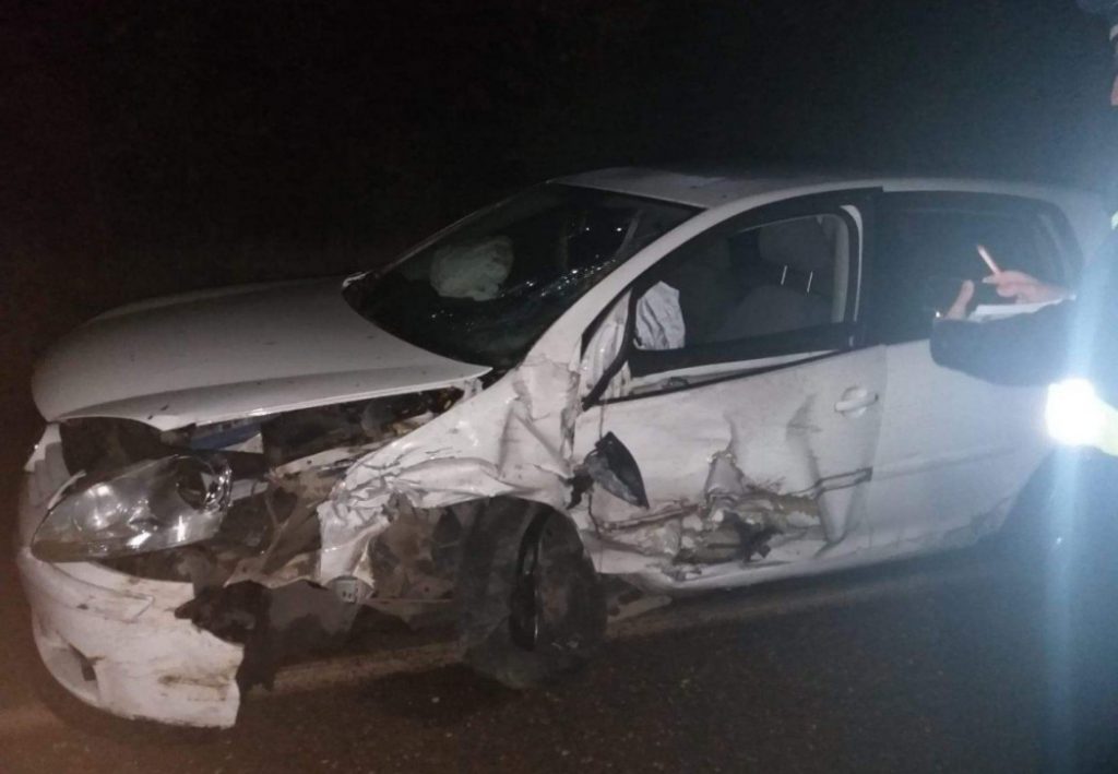 Mașina șoferului care circula regulamentar și care a fost izbită în plin de preotul beat © observatorulph.ro