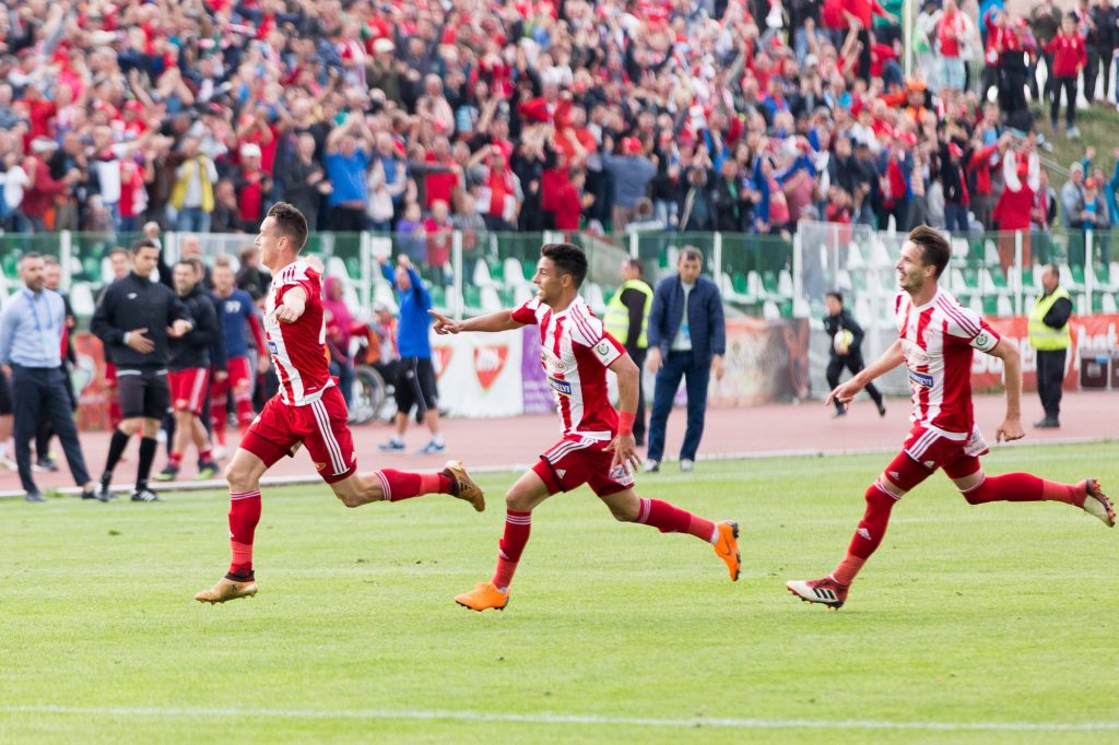 Imagine Stire Top Pariu: Fotbalul este „Sportul Rege” » Primul „11” este AICI! | 2review.ro