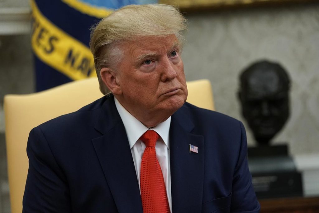 Imagine Stire SUA, îngenuncheată de COVID-19. Peste 1.000 de oameni au murit într-o singură zi. Mesajul ciudat al lui Donald Trump | 2review.ro
