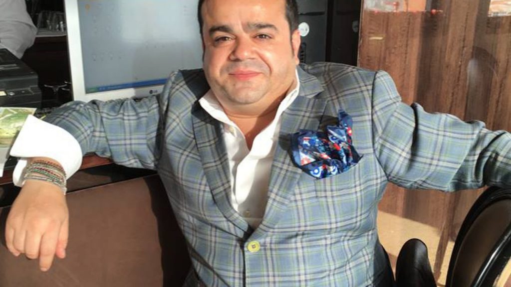 Imagine Stire EXCLUSIV. Cum a făcut Adi Minune 16.000 de euro după ce a pus la bătaie 1.000! Era naș, stătea la masa și… | 2review.ro