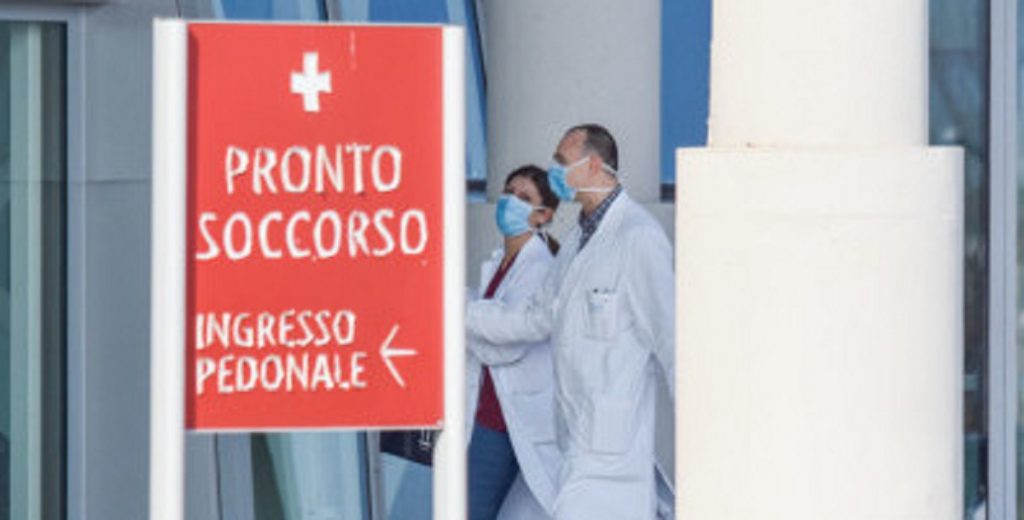 Imagine Stire Alertă în Italia! Peste 100 de oameni sunt infectați cu coronavirus. Școlile din Milano au fost închise | 2review.ro