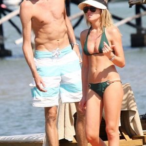 https://www.cancan.ro/wp-content/uploads/2020/02/abbey_clancy_and_peter_crouch-300x300.jpg
