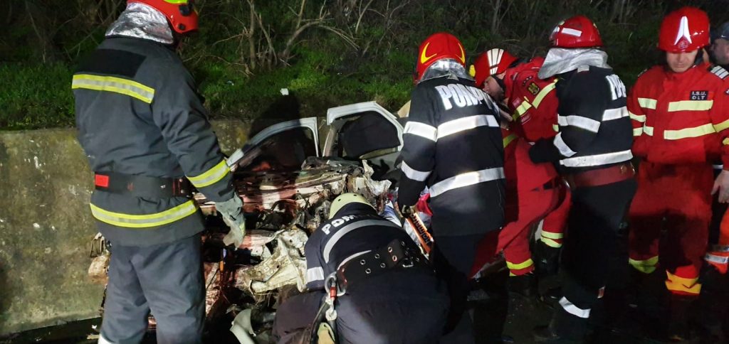 Imagine Stire Unul dintre cei patru tineri care au murit în cumplitul accident din Olt era consumator de droguri | 2review.ro
