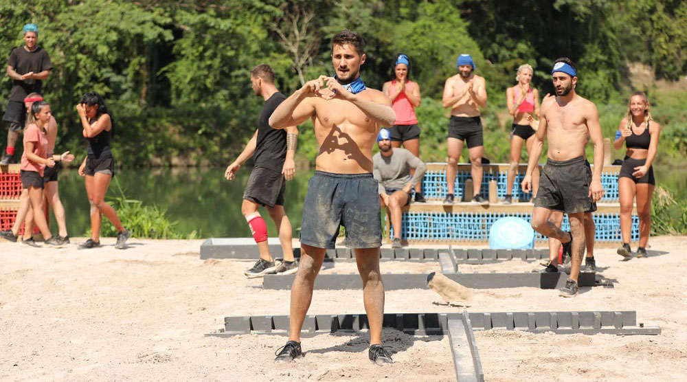 Imagine Stire Câtă suferință! A rămas traumatizat pe viață. Mărturisiri despre destinul crunt al lui Andrei Ciobanu, concurentul de la Survivor România care a primit un cap în gură de la Ana Pal | 2review.ro