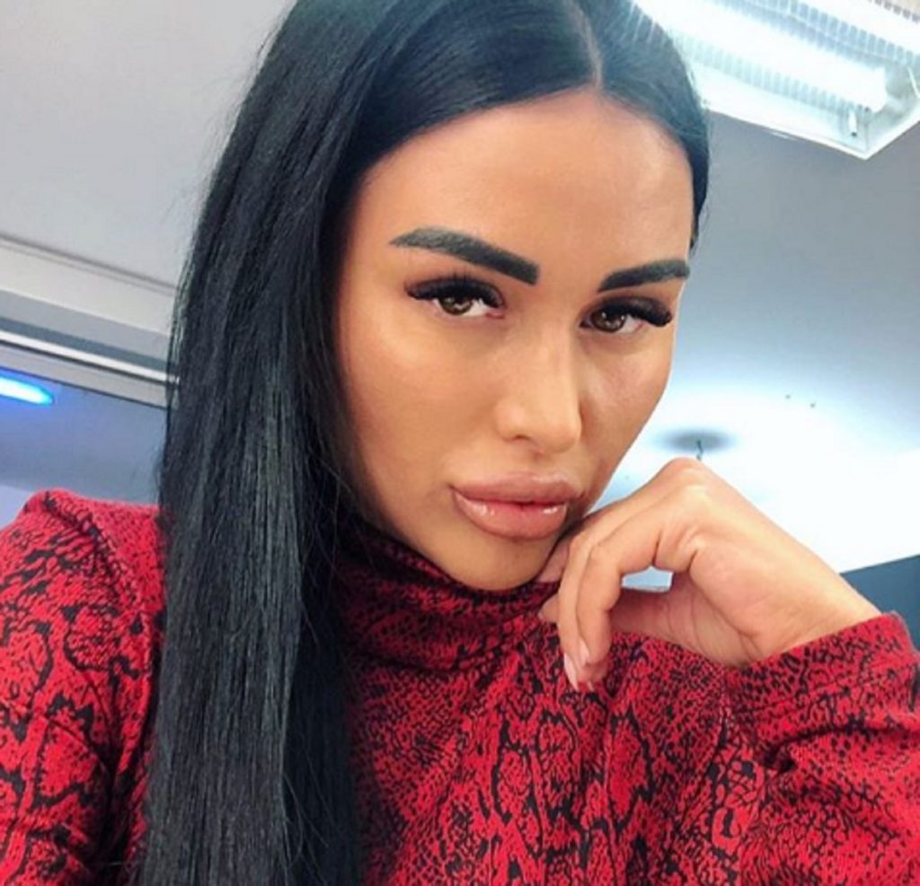 Imagine Stire Daniela Crudu dă de pământ cu cei care o critică, după ce a fost bătută de iubitul croat: „Marș” | 2review.ro