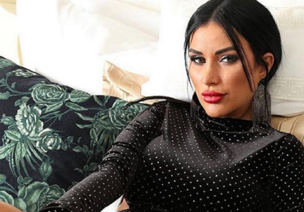 Imagine Stire De la spital, la bal! Cum arată și ce face acum Daniela Crudu. Dovada că bruneta a uitat bătaia încasată de la iubit | 2review.ro