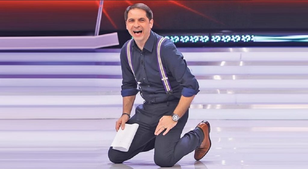 Imagine Stire COVID-19 i-a suspendat show-urile, dar nu disperă! De unde câștigă Dan Negru bani în plină criză pandemică. “Nu depind financiar de televiziune!” | 2review.ro