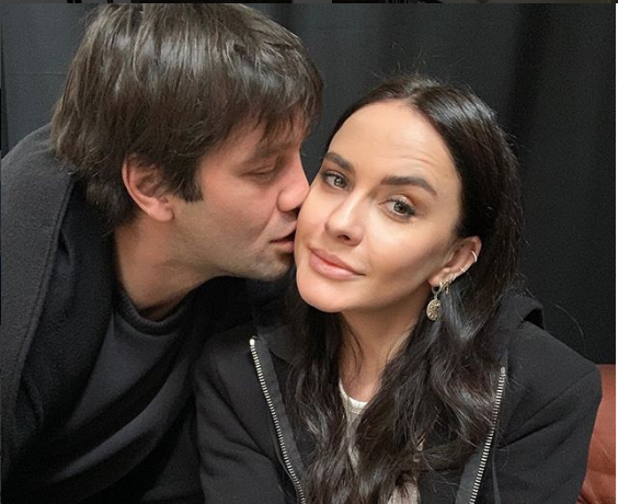 Imagine Stire Coronavirusul i-a băgat în sperieți. Ce decizie au luat Cristi Chivu și Adelina | 2review.ro
