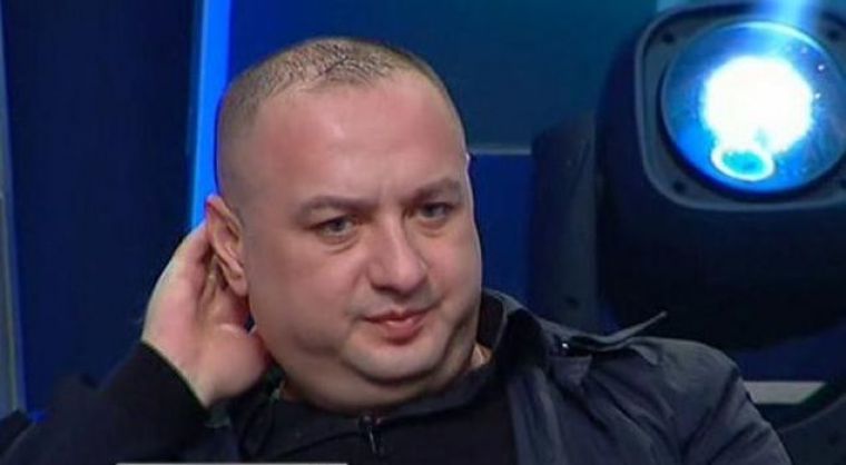 Imagine Stire Leo de la Strehaia, transfigurat de durere la căpătâiul unchiului său. Ce declarații a făcut cu lacrimi în ochi | 2review.ro