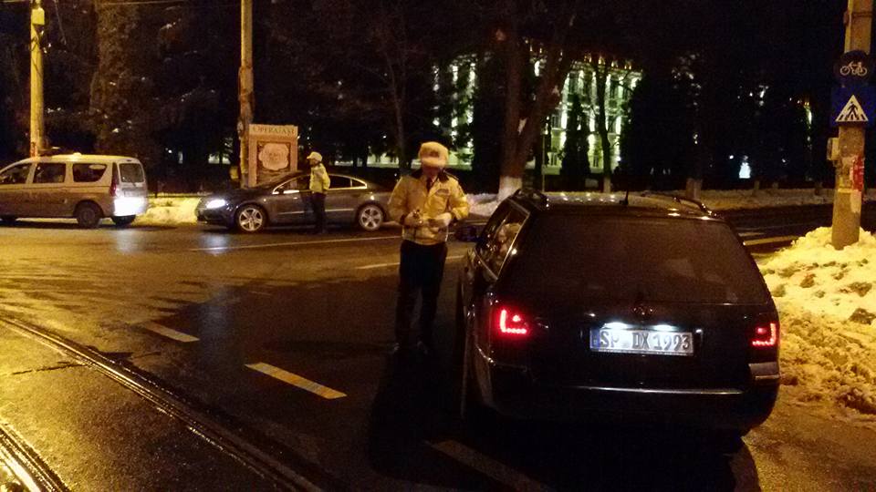 Imagine Stire Restricții pe timp de noapte, în România, din cauza coronavirusului. Au fost date deja primele amenzi | 2review.ro