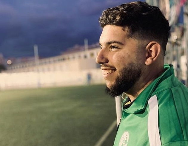 Imagine Stire Un antrenor spaniol de fotbal a murit din cauza coronavirusului la doar 21 de ani! | 2review.ro