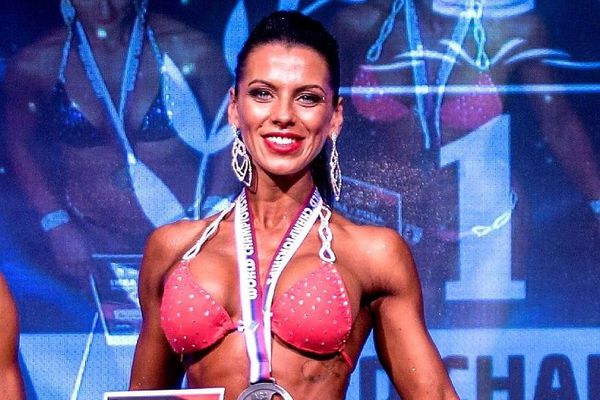 Imagine Stire Miss Univers la culturism, izolată la domiciliu în Italia de aproape o săptămână | 2review.ro