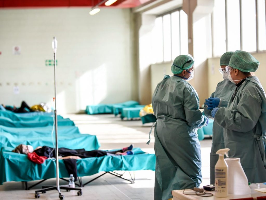 Imagine Stire Povestea tulburătoare a pacientului nr.1 al Italiei care s-a vindecat de coronavirus! Și-a îmbolnăvit soția și copilul, tatăl i-a murit… | 2review.ro