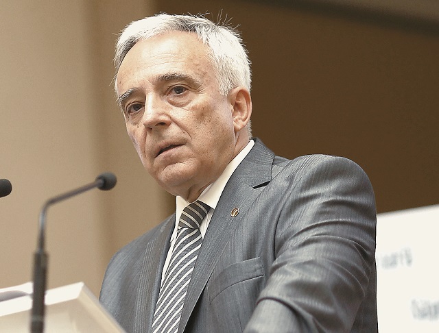 Imagine Stire Plata ratelor se amână pe perioada pandemiei. Ultimele decizii luate de BNR | 2review.ro