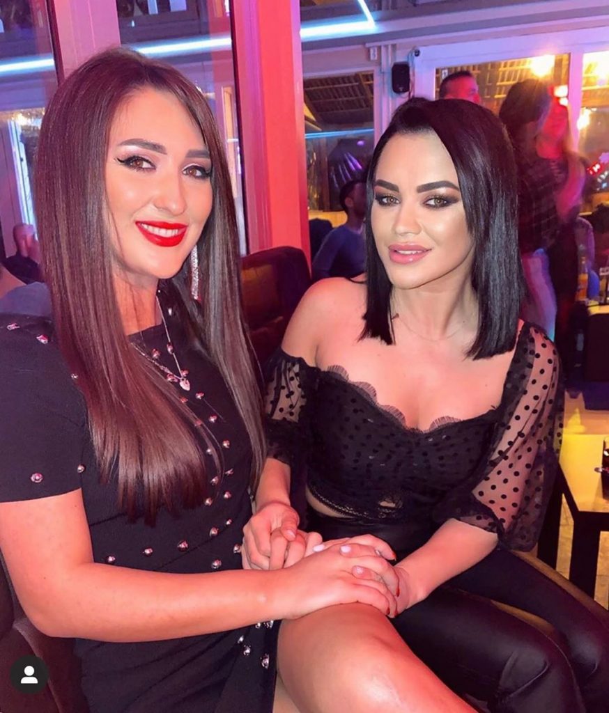 Imagine Stire FOTO| Cum arată sora lui Carmen de la Sălciua? Daniela este sexy și vrea să se lanseze în muzică | 2review.ro