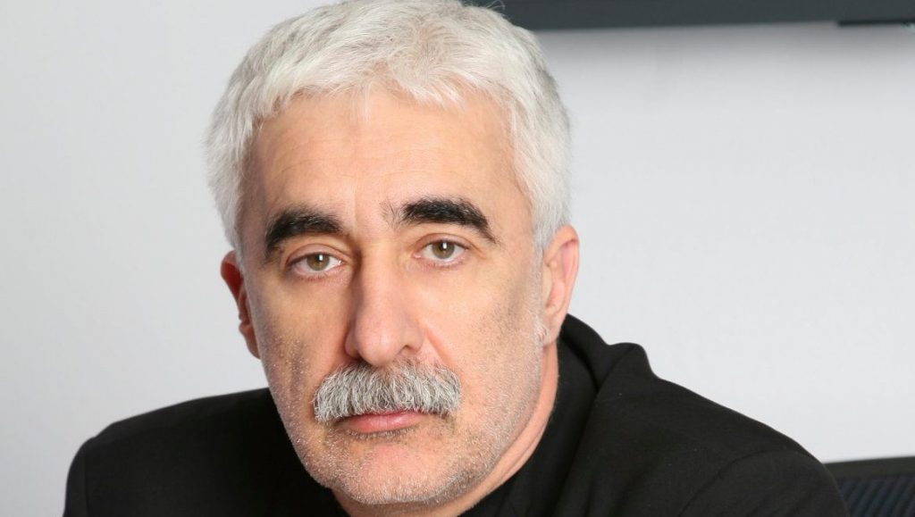 Imagine Stire Adrian Sârbu, mesaj alarmant pe Facebook: ”Deşteptarea! Până să murim de virus, o să îngropăm România” | 2review.ro