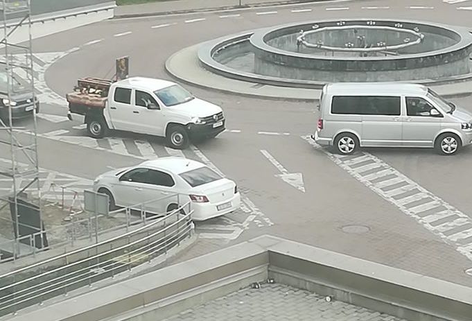 Imagine Stire Moaștele Sfântului Ioan cel Nou, aduse la Spitalul Județean Suceava. VIDEO | 2review.ro