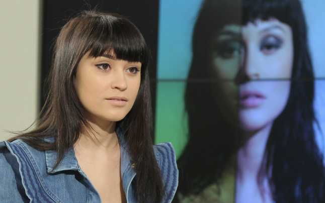 Imagine Stire Irina Rimes, în doliu: ”Te-aș mai fi vizitat o dată, dar n-am reușit. Zbor ușor în lumea celor fără de păcate” | 2review.ro