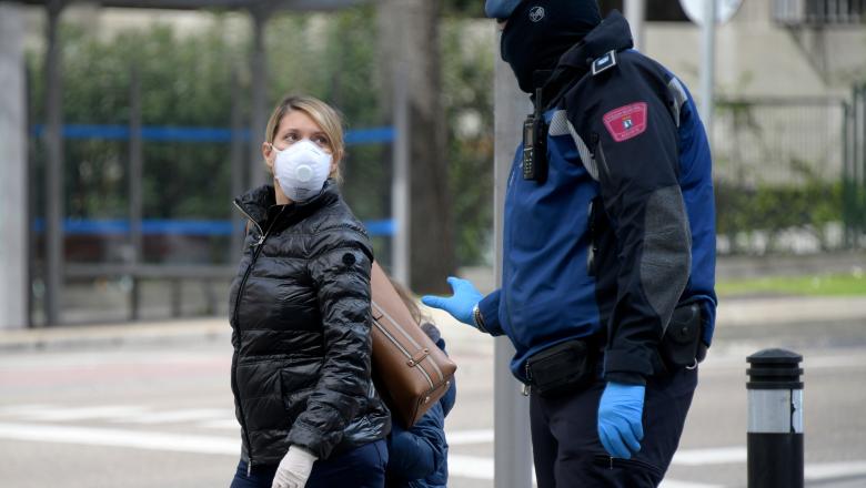Imagine Stire Zi neagră în Spania! Numărul deseselor aproape că s-a dublat în ultimele 24 de ore, iar 10% din medici sunt contaminați cu Covid-19 | 2review.ro
