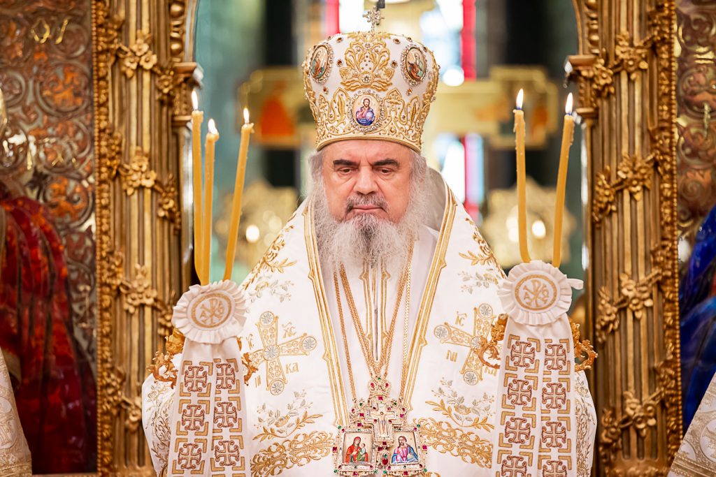 Imagine Stire BOR, implicată în lupta împotriva coronavirusului. Câți lei a donat Patriarhul Daniel pentru materiale de protecție destinate voluntarilor | 2review.ro