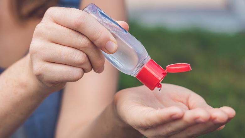 Imagine Stire Care sunt gelurile dezinfectante din comerț care pot distruge coronavirusul | 2review.ro