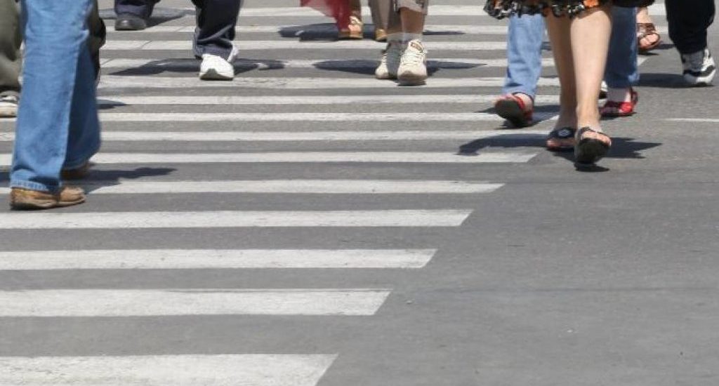 Imagine Stire Se schimbă codul rutier! Amenzi usturătoare și pentru pietoni | 2review.ro