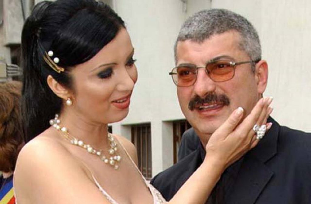 Adriana Bahmuțeanu a ținut doliu după căsnicia cu Prigoană! Vedeta a declarat că a făcut colivă timp de doi ani după despărțire