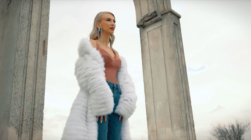 Imagine Stire Andreea Bălan îl face praf pe George Burcea în noua ei melodie! Ce mesaj subliminal apare în clipul piesei “Inimă de fier” | 2review.ro