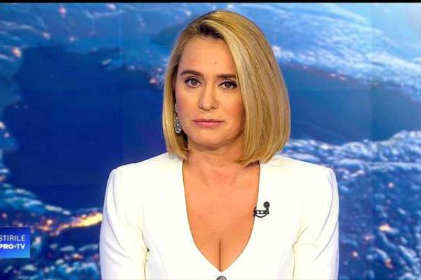 Imagine Stire Cât a pătimit Andreea Esca din dragoste: ”Sufeream ca un câine. Nu erau prea multe ocaziile ca să fii sigură că te place…” | 2review.ro