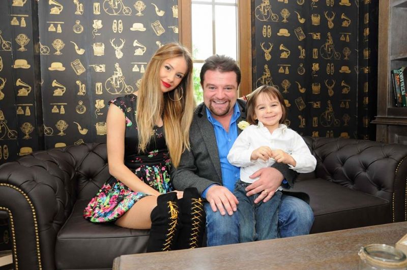 Imagine Stire Eliminată de la “Survivor România”, Grațiela Duban a revenit în țară. “Lumea pe care am lăsat-o, am regăsit-o cu fundul în sus!” Cum au surprins-o soțul și fiul | 2review.ro