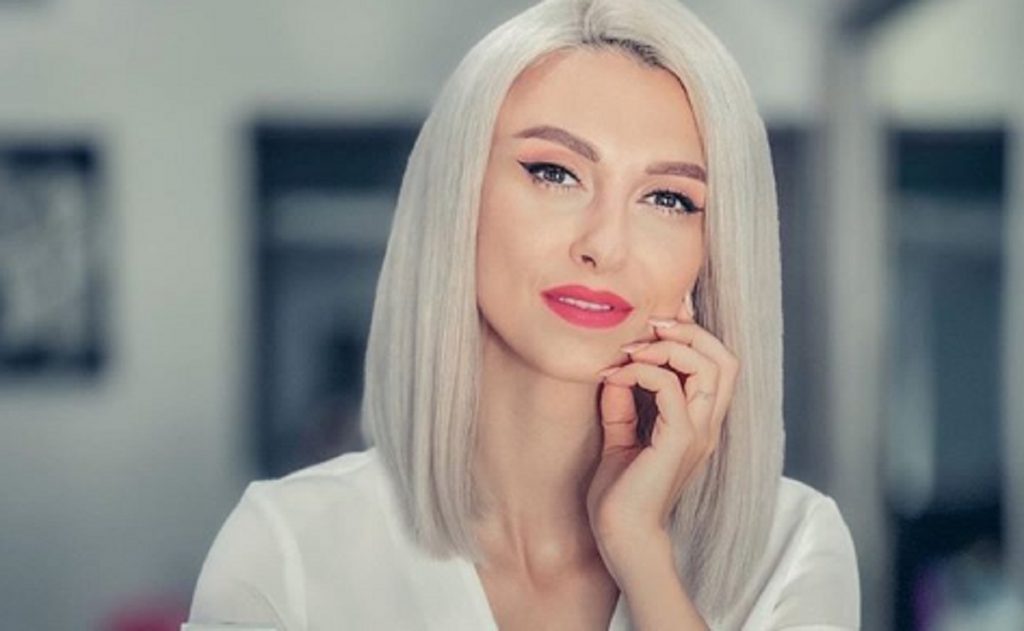 Imagine Stire Andreea Bălan nu poate să-l uite pe George Burcea! Mesajul subliminal transmis pe internet: “Cum de poți zâmbi așa cu gândul în altă parte”? | 2review.ro