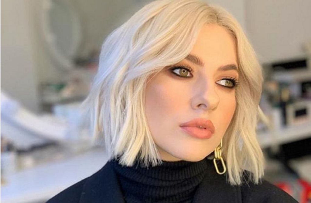 Imagine Stire Lidia Buble a făcut publică imaginea pe care doar Răzvan Simion o putea vedea! Vedeta s-a întins pe pat și… | 2review.ro