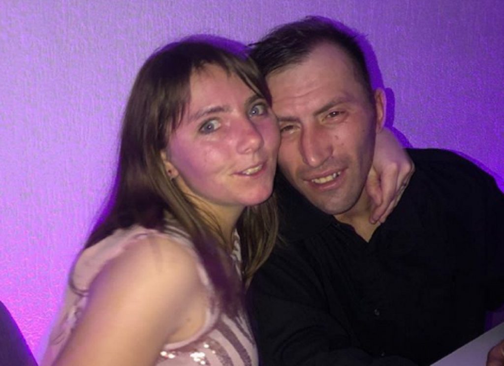 Imagine Stire Ieri în fundul curții, în căruță, azi la Acces Direct, Vulpița-vedetuță! Cu ce obiect de lux s-a lăudat Veronica: „De unde aveți voi bani, pomanagiilor?” | 2review.ro
