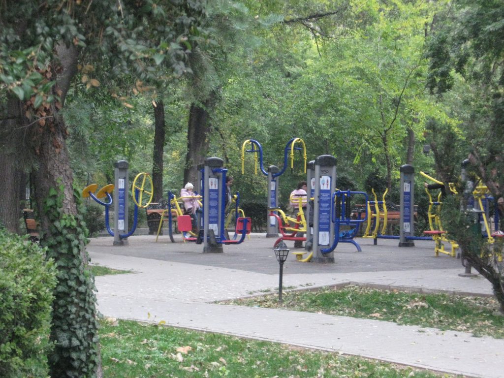 Imagine Stire Primăria închide parcurile din București! Ce decizii s-au mai luat pentru a contracara răspândirea COVID-19 | 2review.ro