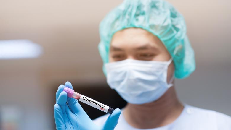 Imagine Stire Alertă în două mari spitale din Capitală. Doi pacienți au expus aproape 100 de cadre medicale la COVID-19 | 2review.ro