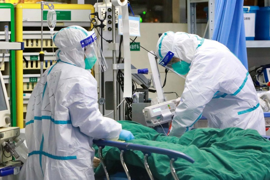 Imagine Stire Mărturii cutremurătoare ale unei românce aflată în Capitala Italiei. “Dacă nu ai febră, nu se uită la tine! Stau într-un cort şi…” | 2review.ro