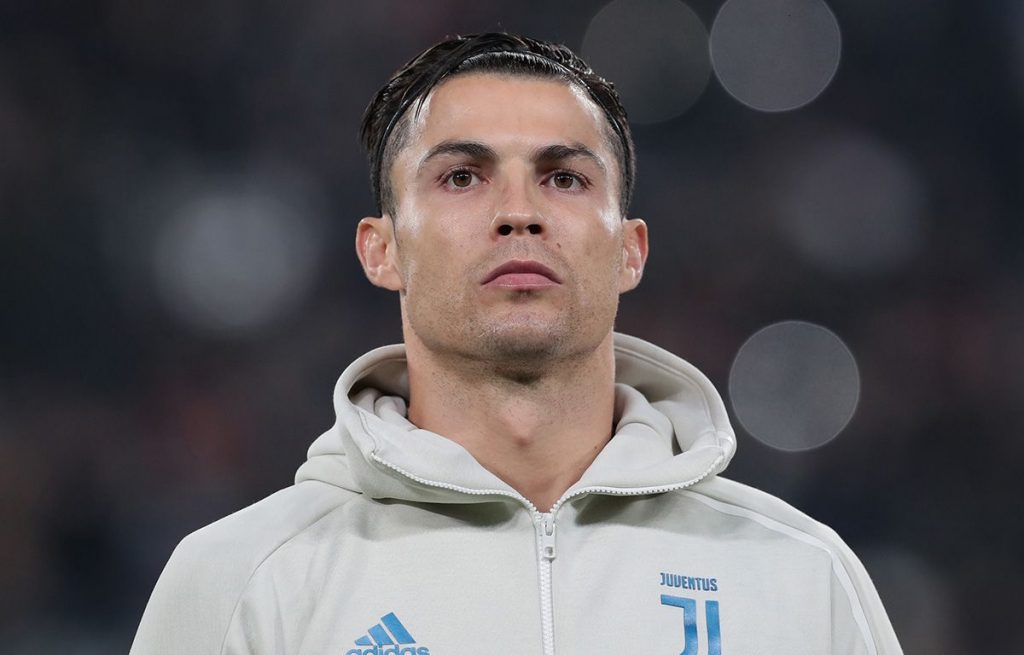 Imagine Stire Cristiano Ronaldo, zbor de urgență spre Madeira! Mama lui a ajus în spital! Ce a pățit Dolores Aveiro | 2review.ro