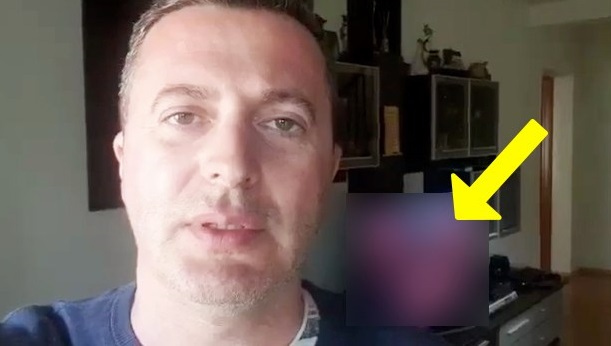 Imagine Stire Rușios! La ce se uită Dezbrăcatu’ în autoizolare! Detaliul incredibil care se vede la televizorul din spatele lui. VIDEO | 2review.ro