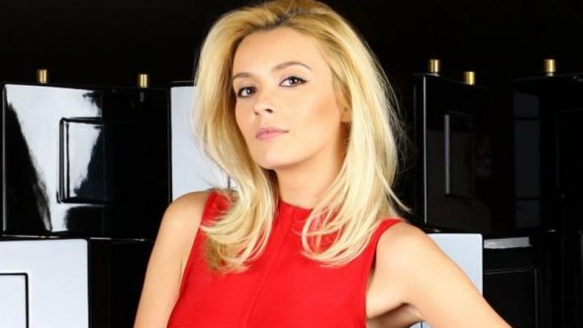 Imagine Stire Diana Dumitrescu, criticată de mai multe mămici în mediul virtual. „Evit să răspund la comentarii şi mesaje răutăcioase. Ba chiar am blocat unele persoane şi o voi face tot mai des” | 2review.ro