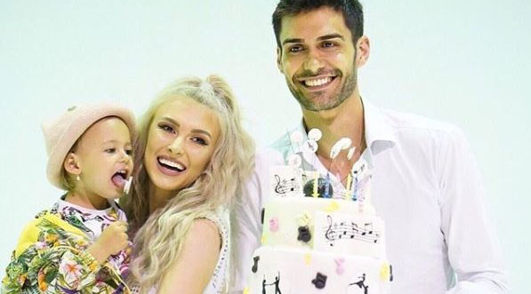 Imagine Stire George Burcea, o filmare cu o tânără care i-a transmis un mesaj emoționant, alături de multe inimi colorate. Soțul Andreei Bălan a fost aspru criticat | 2review.ro