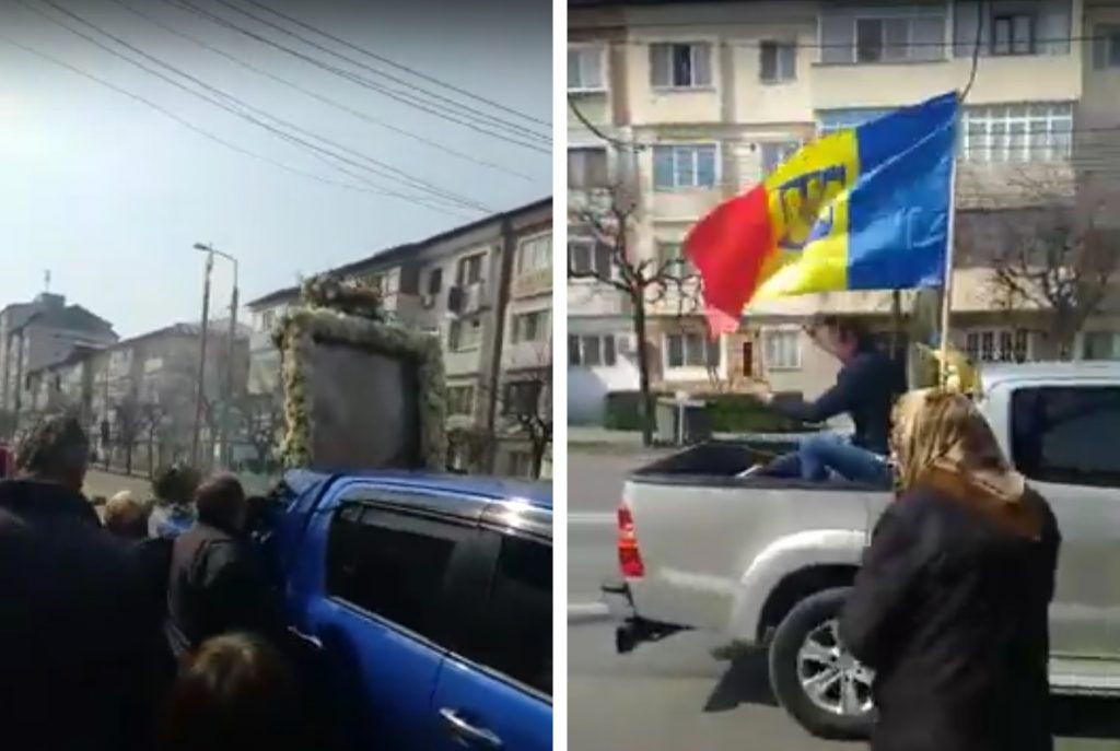 Imagine Stire Imagini de film pe străzile din Focșani. Icoana Făcătoare de Minuni de la Dălhăuţi, plimbată pe străzile orașului pentru combaterea coronavirusului | 2review.ro