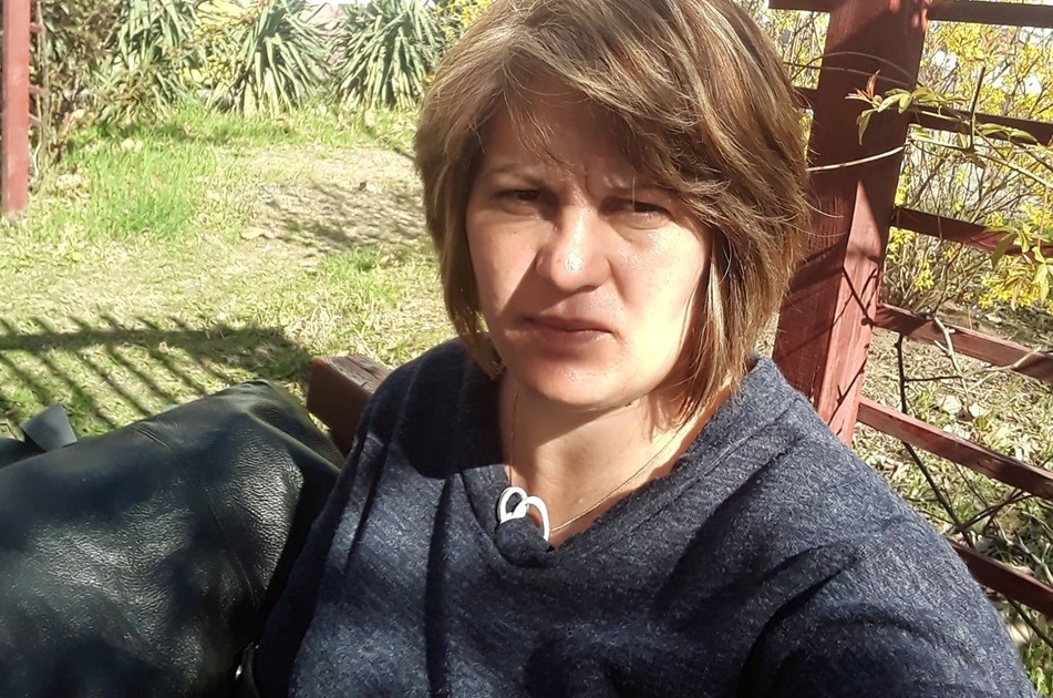 Imagine Stire Bebeluşul abandonat de mamă într-o casă părăsită din Olt a fost luat de familia tatălui | 2review.ro