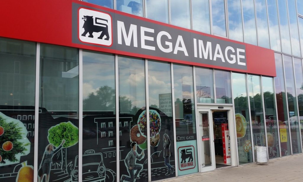 Imagine Stire Mesajul apărut în toate magazinele Mega Image din România, după ce s-a instalat starea de urgenţă! Toţi românii trebuie să ştie asta | 2review.ro