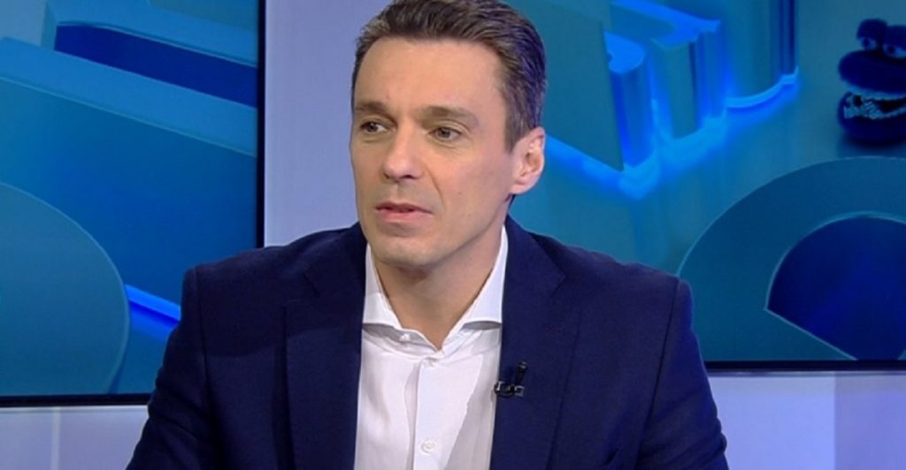 Imagine Stire Mircea Badea, concluzie dureroasă după emisiunea cu Raed Arafat: „Grosul populației României s-a uitat la emisiuni de divertisment” | 2review.ro