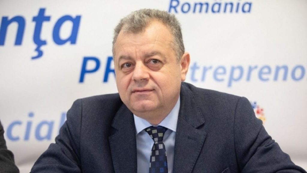 Imagine Stire Cu câte persoane a intrat în contact deputatul liberal Mircea Banias, confirmat pozitiv la coronavirus: ”Am transmis la DSP această listă, dacă îmi mai aduc aminte o să completez” | 2review.ro